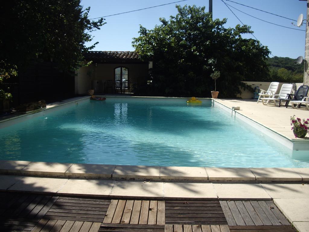 Biou Bed and Breakfast La Sauvetat-sur-Lède Exterior foto