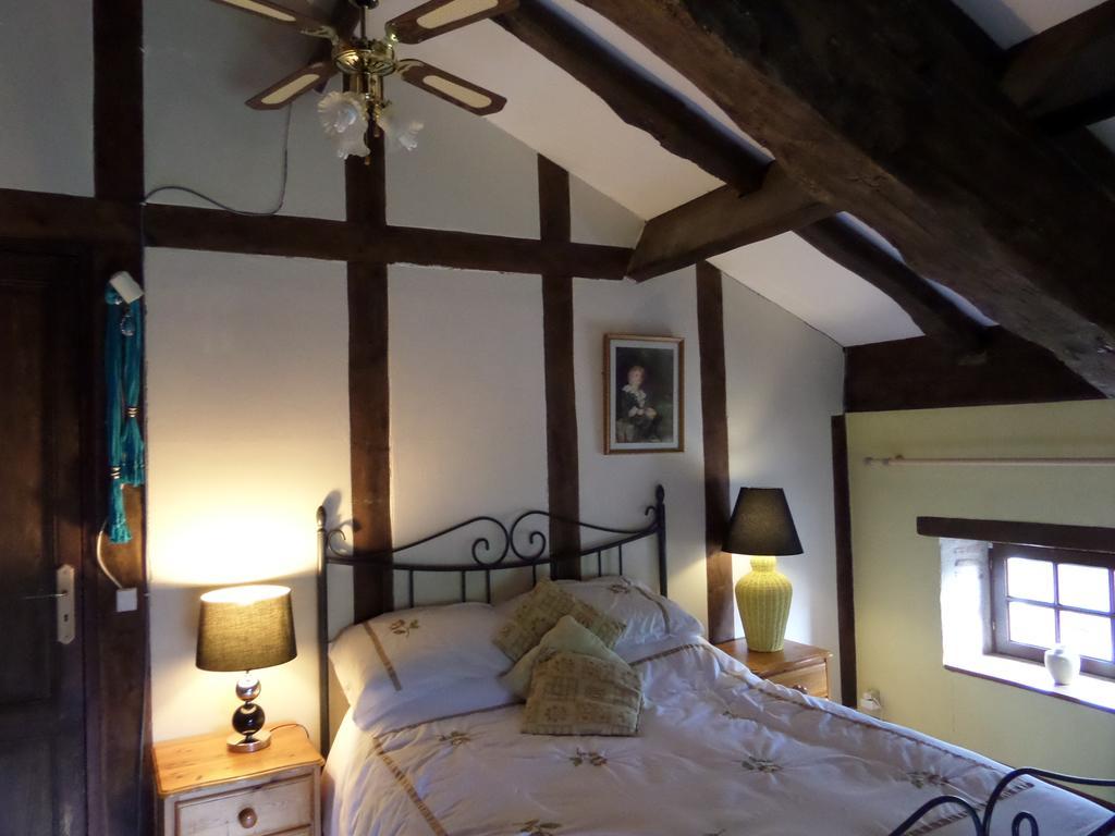 Biou Bed and Breakfast La Sauvetat-sur-Lède Habitación foto