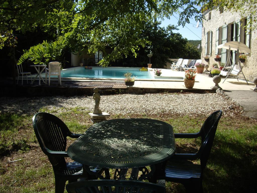 Biou Bed and Breakfast La Sauvetat-sur-Lède Exterior foto